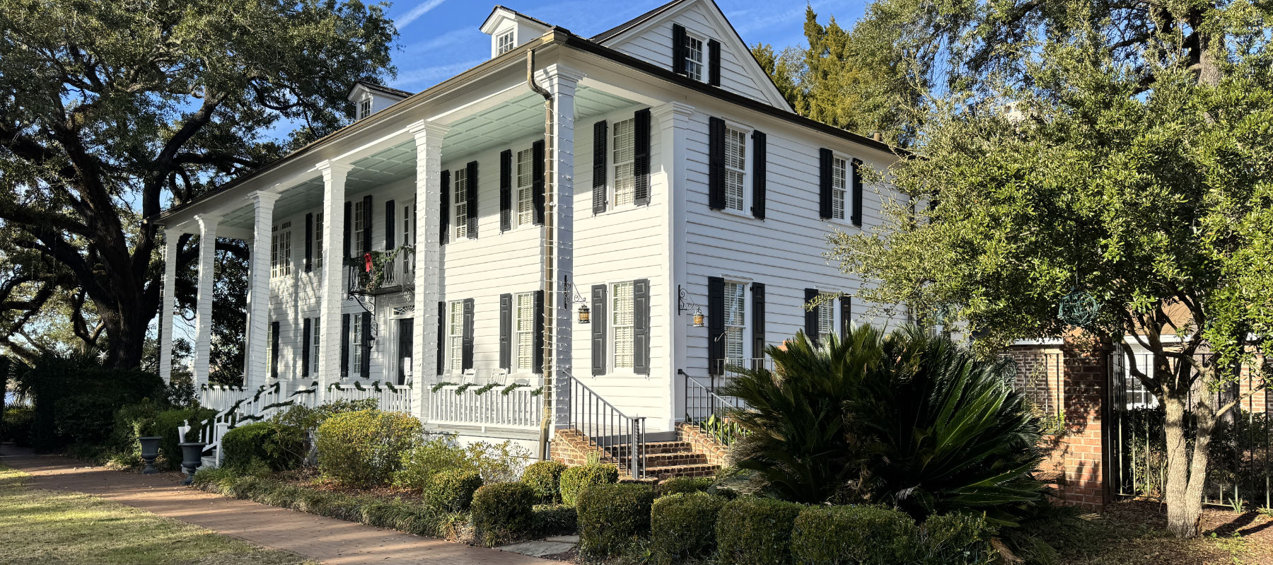 Waterfront - historic house
