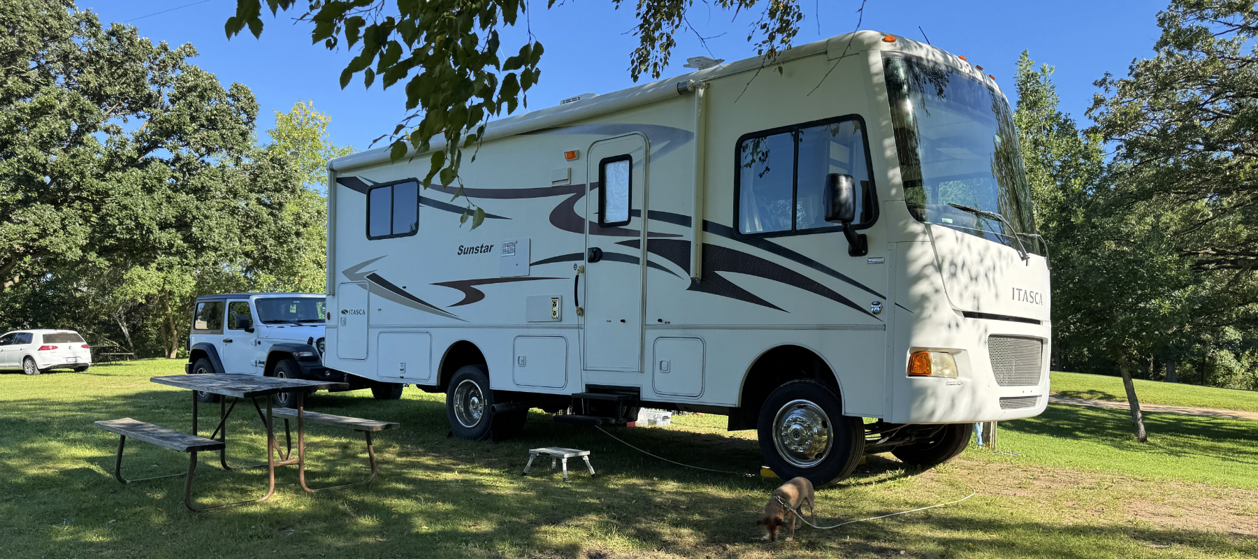 El Rancho Manana Campground - Itasca w-Jeep.